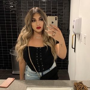 Meet your Posher, Ariana